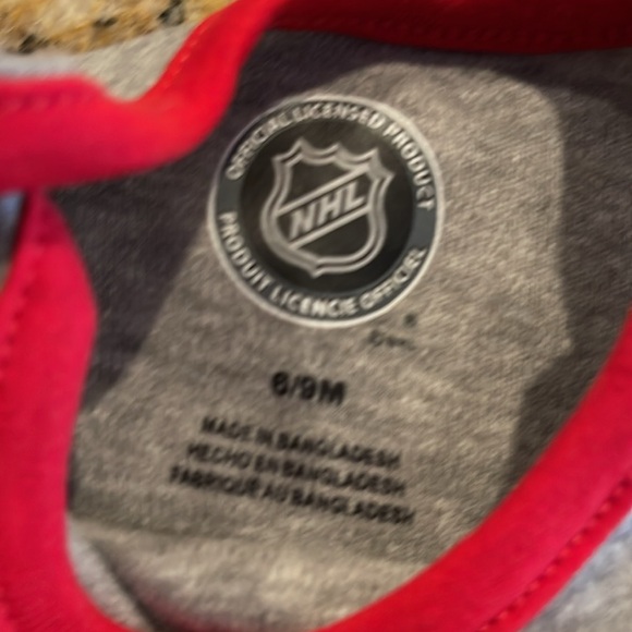 NWOT Set/2 Washington Capitals onesies 6/9 mths - Picture 4 of 5